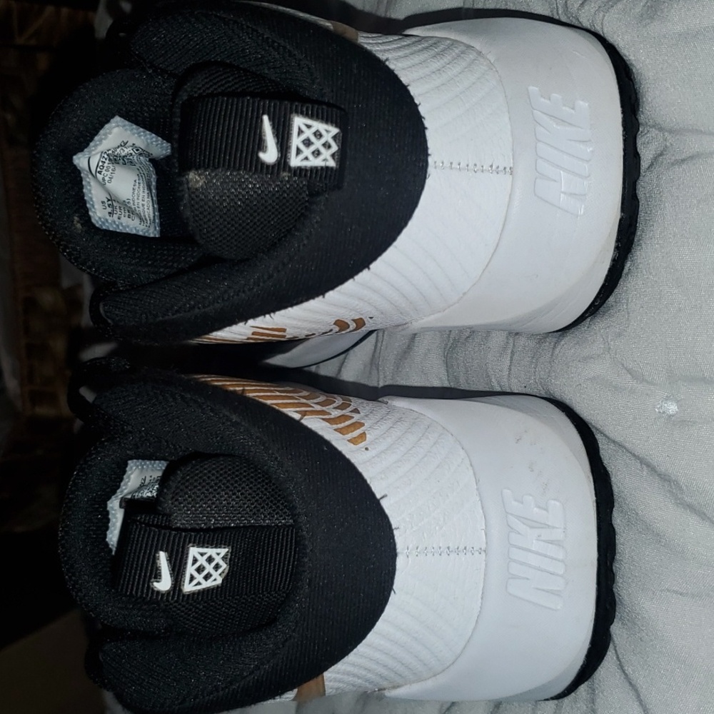 "Team Hustle" Jordan Nike Hightop. - Picture 5 of 11